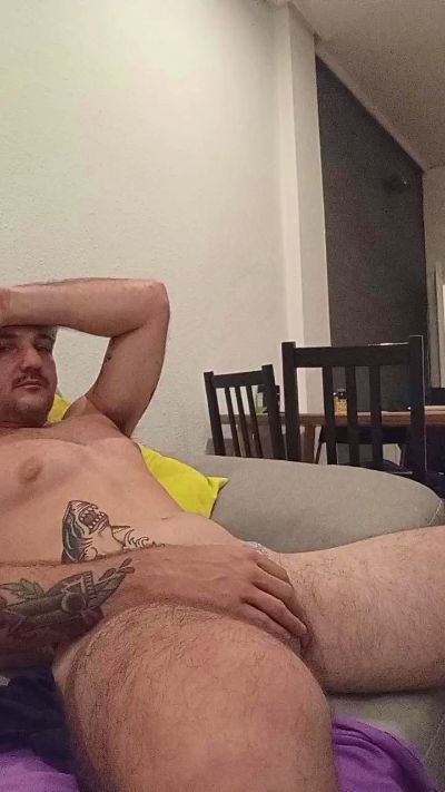 frankoly1 live cam on Cam4
