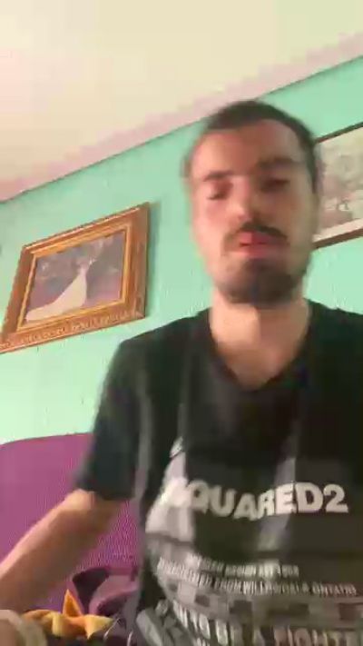 frantri00 live cam on Cam4