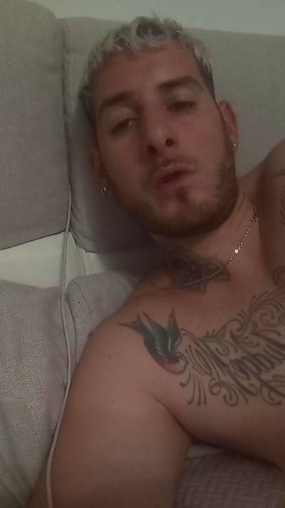 franztiello91 live cam on Cam4