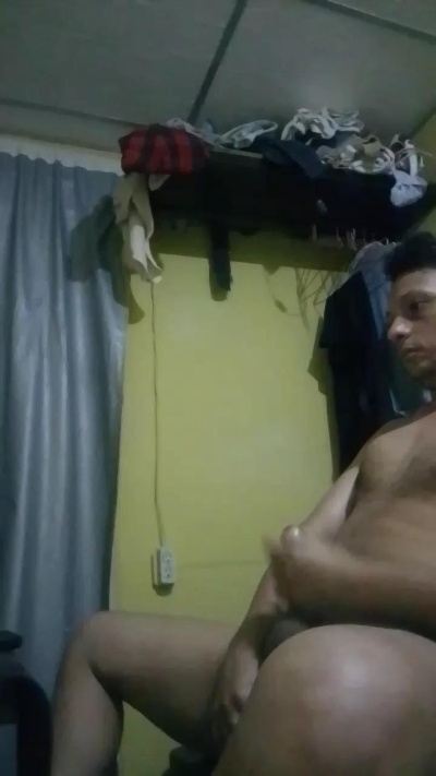 freetoplaymeepo live cam on Cam4