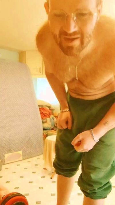 frenchyboyy44 live cam on Cam4