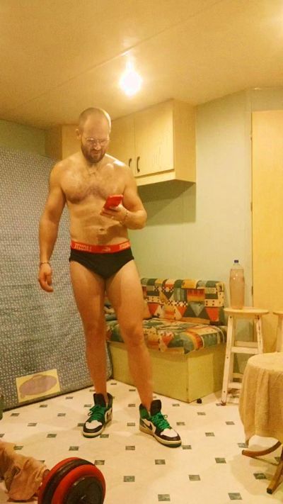 frenchyboyy44 live cam on Cam4