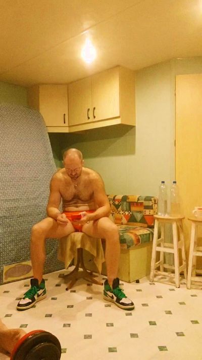 frenchyboyy44 live cam on Cam4
