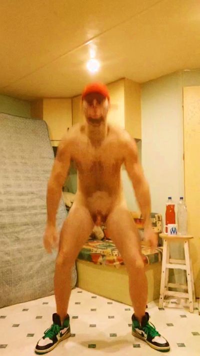 frenchyboyy44 live cam on Cam4