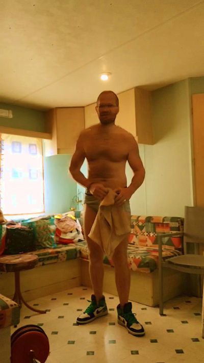 frenchyboyy44 live cam on Cam4