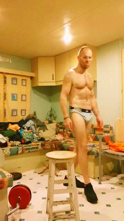 frenchyboyy44 live cam on Cam4
