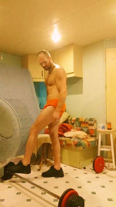 frenchyboyy44 live cam on Cam4