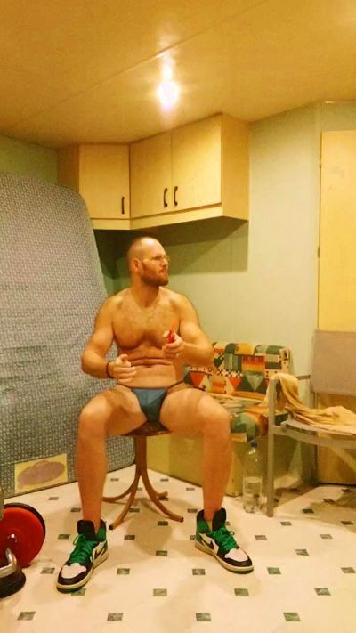 frenchyboyy44 live cam on Cam4