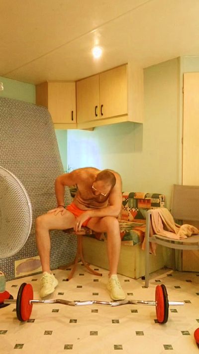 frenchyboyy44 live cam on Cam4