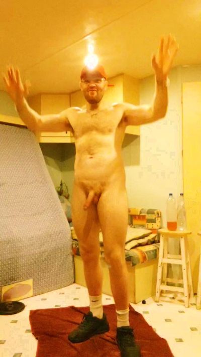 frenchyboyy44 live cam on Cam4