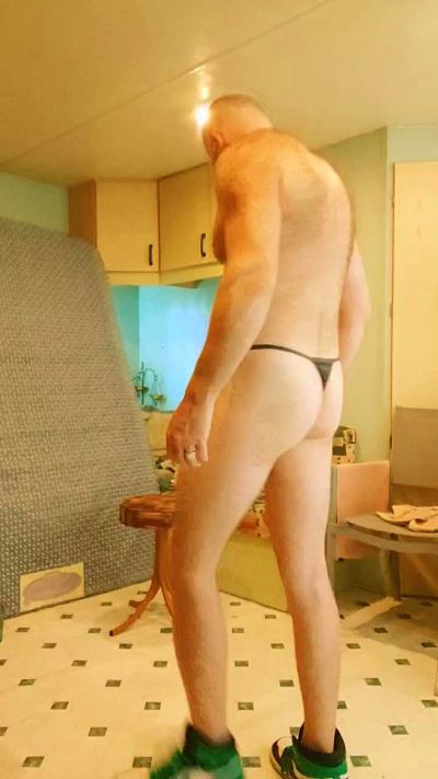 frenchyboyy44 live cam on Cam4