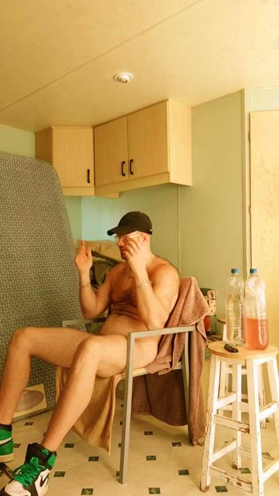 frenchyboyy44 live cam on Cam4