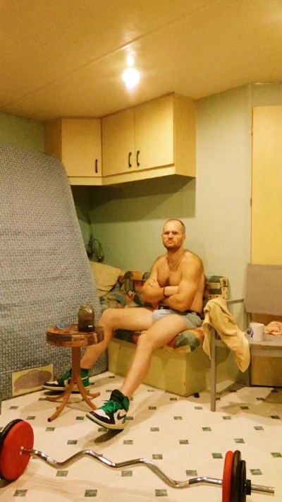 frenchyboyy44 live cam on Cam4
