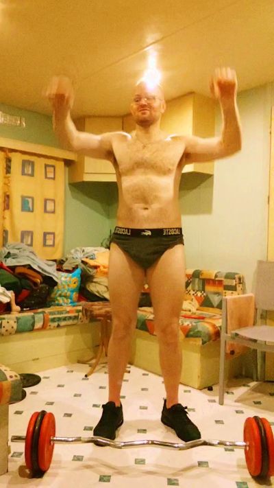 frenchyboyy44 live cam on Cam4