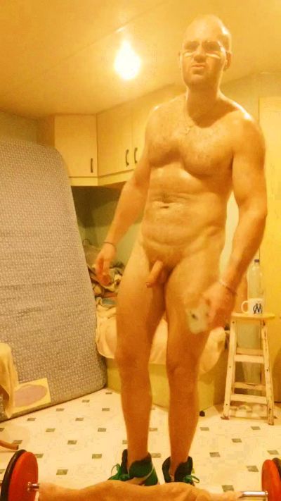frenchyboyy44 live cam on Cam4