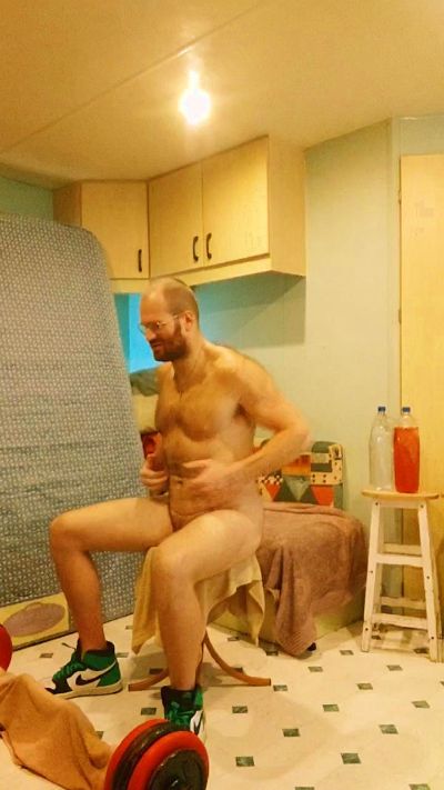 frenchyboyy44 live cam on Cam4