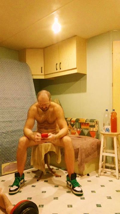 frenchyboyy44 live cam on Cam4