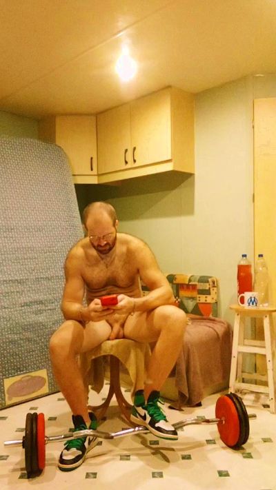 frenchyboyy44 live cam on Cam4