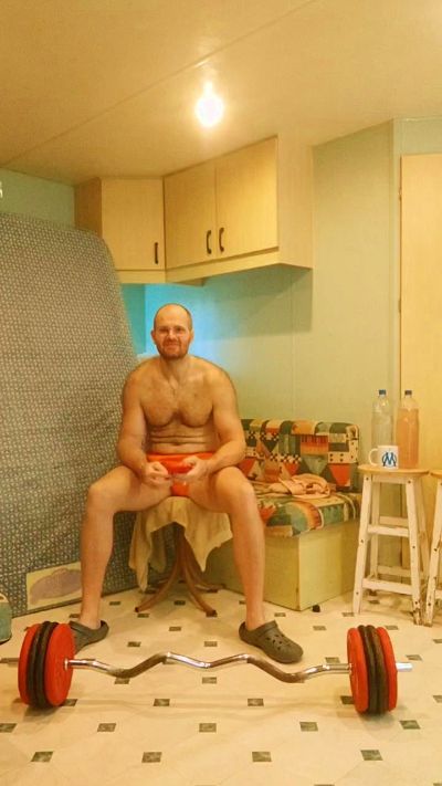 frenchyboyy44 live cam on Cam4