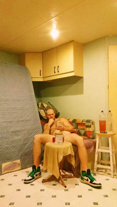 frenchyboyy44 live cam on Cam4