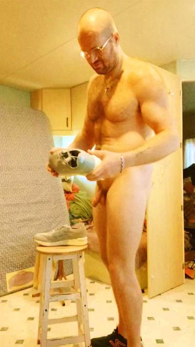frenchyboyy44 live cam on Cam4