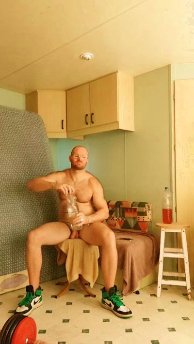 frenchyboyy44 live cam on Cam4
