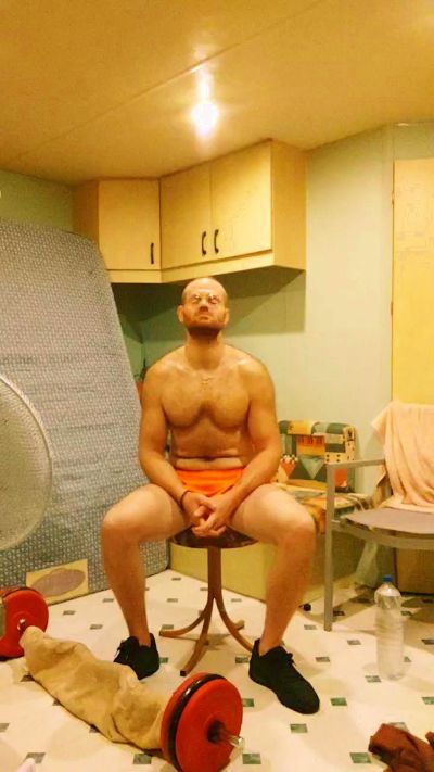 frenchyboyy44 live cam on Cam4