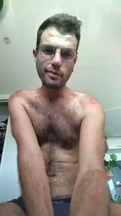 frenchyhothairy live cam on Cam4