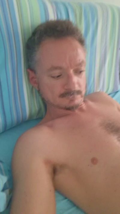 fresch81an live cam on Cam4