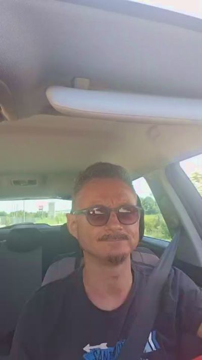 fresch81an live cam on Cam4