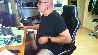 freundlich4 live cam on Cam4