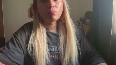 frierenhott live cam on Cam4