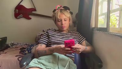 frierenhott live cam on Cam4