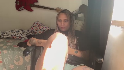 frierenhott live cam on Cam4