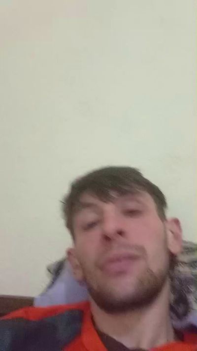 frostyhotxxx live cam on Cam4