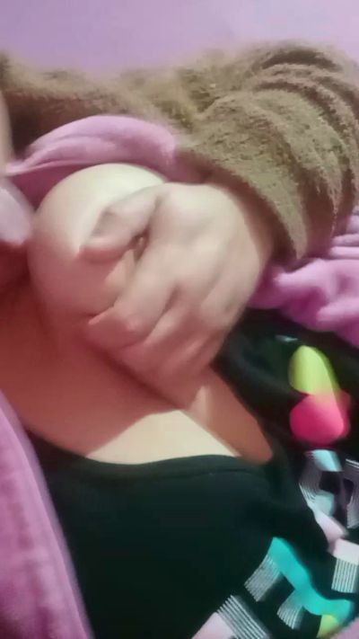 frutillita_ live cam on Cam4