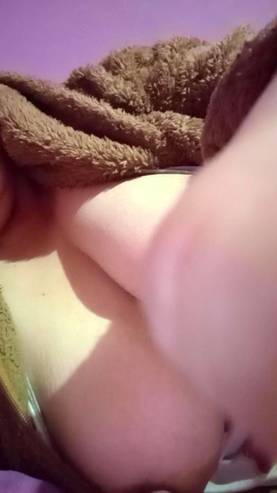 frutillita_ live cam on Cam4