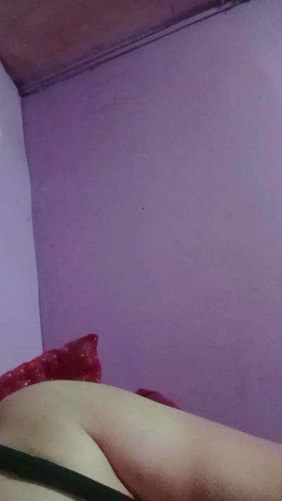 frutillita_ live cam on Cam4