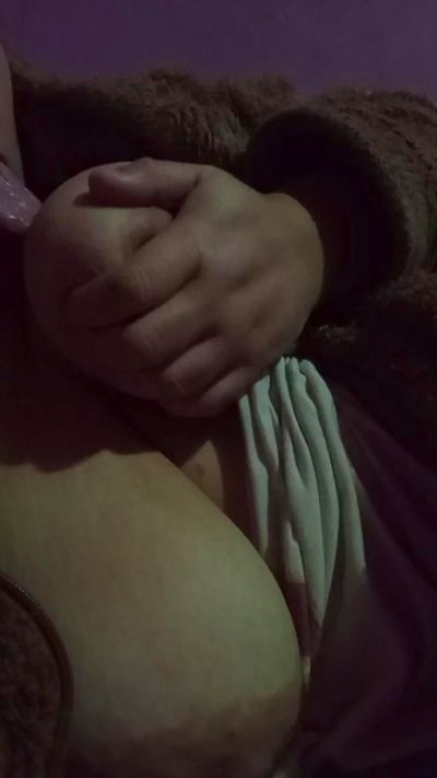frutillita_ live cam on Cam4