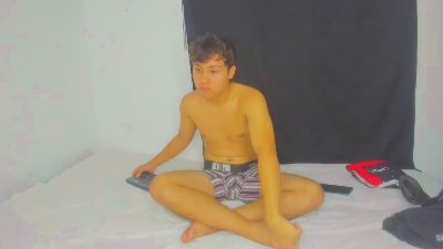 fuck_bunny_x live male webcam from Colombia