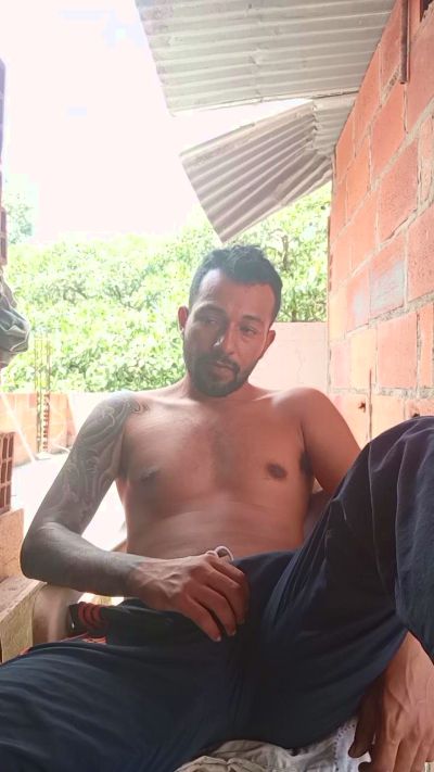 fuckboy_bbc live cam on Cam4