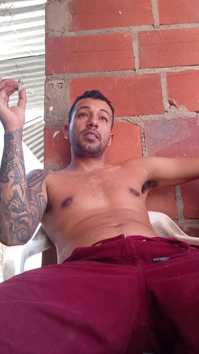 fuckboy_bbc live cam on Cam4