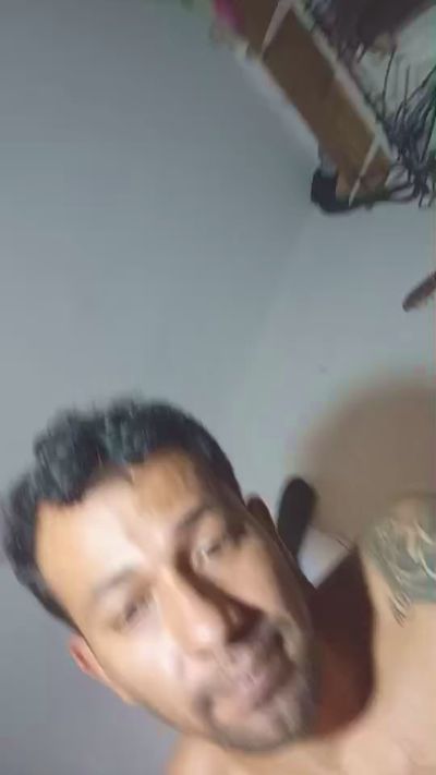 fuckboy_bbc live cam on Cam4