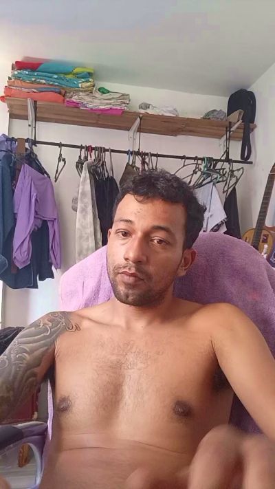 fuckboy_bbc live cam on Cam4