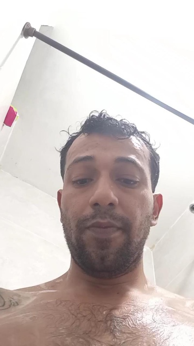 fuckboy_bbc live cam on Cam4