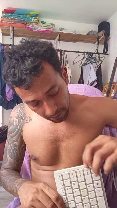 fuckboy_bbc live cam on Cam4