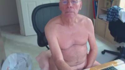 fun_guy3 live cam on Cam4