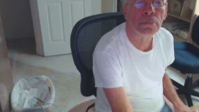 fun_guy3 live cam on Cam4