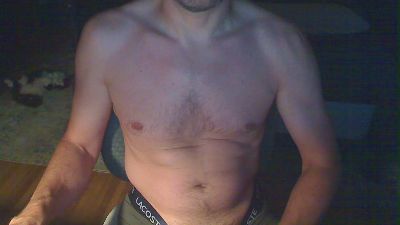 funstud28 live cam on Cam4