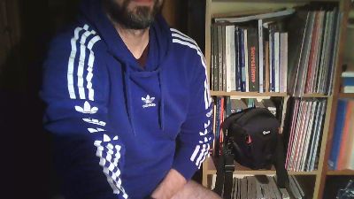 furfante___ live cam on Cam4